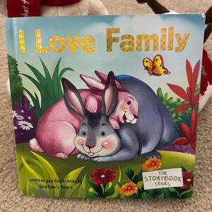 ⛱️2/$5⛱️I love Family, softcover, 2020